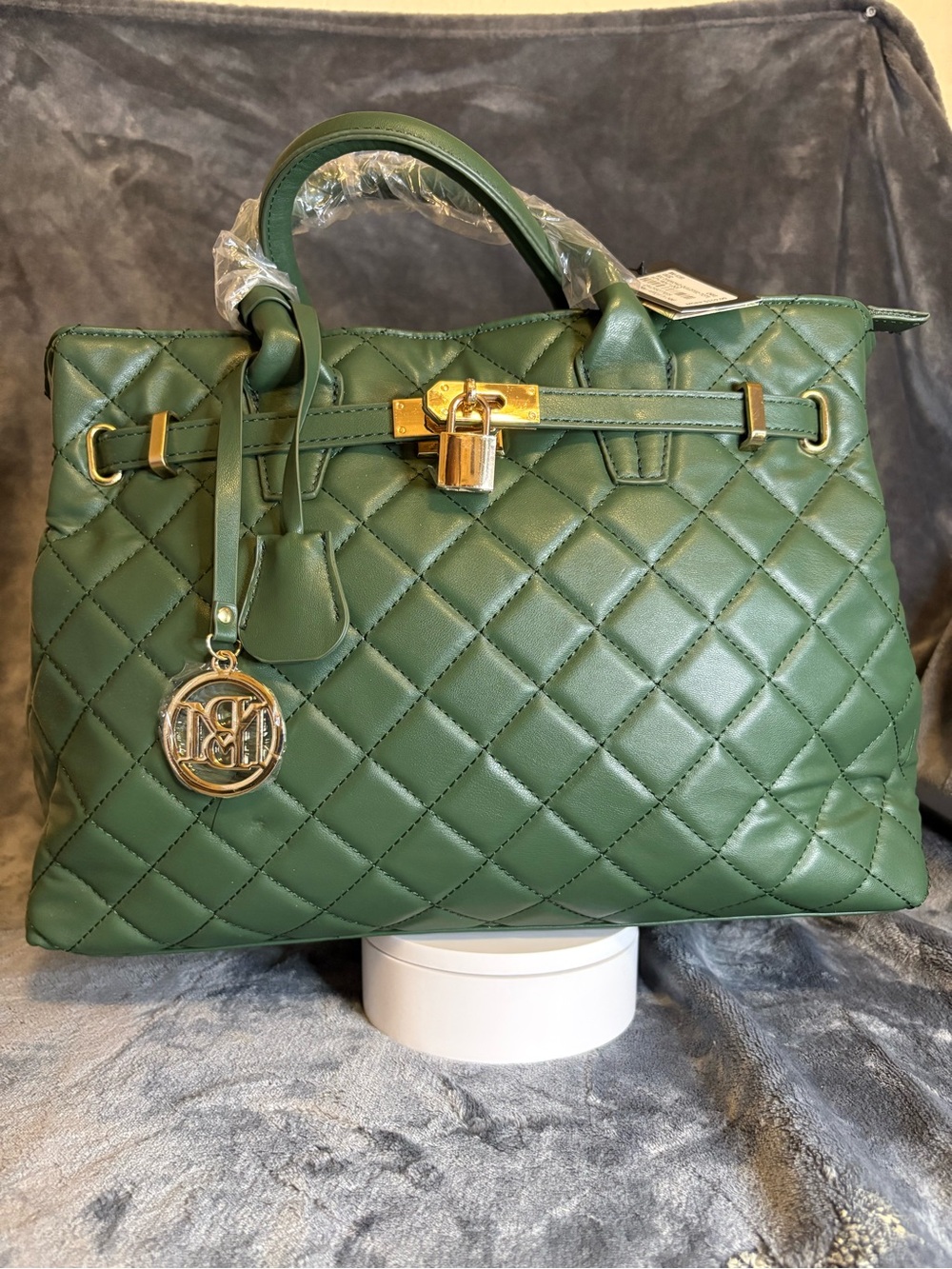 Badgley Mischka Quilted Green Tote Bag with Gold Hardware - Picture 2 of 5